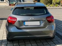 Gebraucht Mercedes A180 Edition 122 PS (89 kW) 2017 Grau Limousine