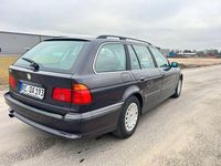 Gebraucht BMW 523 170 PS (125 kW) 1997 Violet Kombi