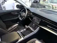 Używany Audi Q8 Performance 286 KM (210 kW) 2019 Szary SUV