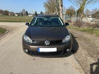 Gebraucht VW Golf VII Match 105 PS (77 kW) 2012 Braun Kombi