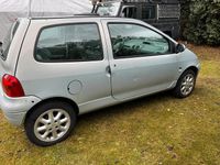 Gebraucht Renault Twingo 75 PS (55 kW) 2005 Silber Kleinwagen