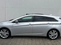 Gebraucht Hyundai i40 Premium 141 PS (103 kW) 2016 Silber Kombi