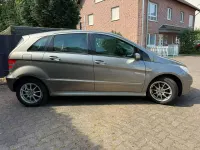 Gebraucht Mercedes B200 Edition 136 PS (100 kW) 2008 Kometgrau  metalliclack Van / Kleinbus
