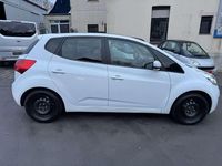 Gebraucht Kia Venga 90 PS (66 kW) 2011 Weiß Kleinwagen