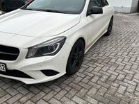 Gebraucht Mercedes CLA180 122 PS (89 kW) 2013 Weiß Limousine