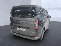 Gebraucht Ford Tourneo Custom Titanium 170 PS (125 kW) 2026 Grau Van