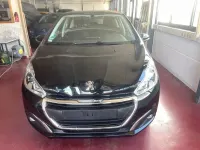 Gebraucht Peugeot 208 82 PS (60 kW) 2019 Schwarz Kleinwagen