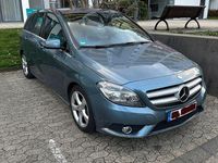 Gebraucht Mercedes B200 156 PS (114 kW) 2012 Blau Van / Kleinbus