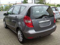 Gebraucht Mercedes A170 Elegance 116 PS (85 kW) 2009 Grau Van / Kleinbus