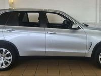 gebraucht BMW X5 xDrive40d 7 Sitze Head up Panorama 20 Zoll 8 Fach