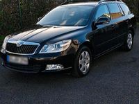 Gebraucht Skoda Octavia 105 PS (77 kW) 2011 Schwarz Kombi