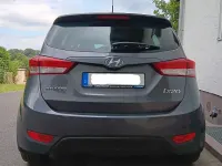Gebraucht Hyundai i20 Space Plus 125 PS (91 kW) 2018 Grau Van / Kleinbus
