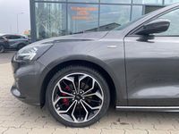 Gebraucht Ford Focus ST-Line 155 PS (114 kW) 2020 Magneticgrau (metallic) Limousine