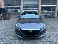 Gebraucht Hyundai i30 GO! 120 PS (88 kW) 2018 Grau Kombi