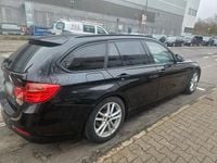 Gebraucht BMW 320 183 PS (134 kW) 2014 Schwarz Kombi