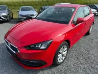 Używany Seat Leon Style 90 KM (66 kW) 2022 Czerwony Sedan/Limuzyna