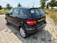 gebraucht Mercedes B200 B 200Sportpaket Navi Bi-Xenon Pano Leder Tempomat