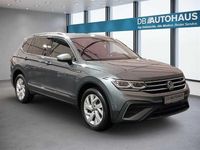 Gebraucht VW Tiguan Allspace Life 200 PS (147 kW) 2023 Platinum grey metallic SUV