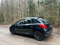 Gebraucht Peugeot 207 95 PS (69 kW) 2009 Schwarz Kleinwagen