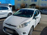 Gebraucht Ford Fiesta 82 PS (60 kW) 2010 Weiß Kleinwagen