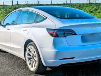 Gebraucht Tesla Model 3 Standard Range 239 kW (325 PS) 2022 Weiß Limousine