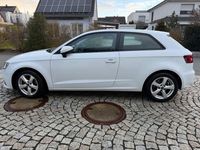 Gebraucht Audi A3 Ambition 105 PS (77 kW) 2014 Weiß Limousine