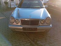 Gebraucht Mercedes E280 Elegance 204 PS (150 kW) 1999 Silber Limousine