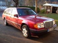 Gebraucht Mercedes E230 132 PS (97 kW) 1992 Rot Kombi