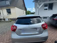 Gebraucht Mercedes A180 122 PS (89 kW) 2014 Grau Kleinwagen