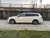 Gebraucht VW Passat Highline 239 PS (175 kW) 2015 Weiß Kombi