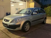 Gebraucht Kia Rio Basis 97 PS (71 kW) 2006 Silber Limousine