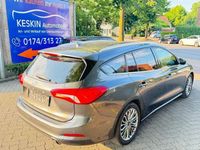 Gebraucht Ford Focus Titanium 150 PS (110 kW) 2018 Grau Kombi