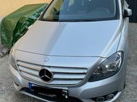 Gebraucht Mercedes B200 156 PS (114 kW) 2012 Silber Van / Kleinbus