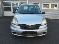 Gebraucht Toyota Yaris 106 PS (77 kW) 2001 Silber Kombi