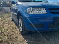 Usado VW Polo 50 HP (36 kW) 2001 Azul Coupé