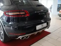 Gebraucht Porsche Macan Turbo Performance Package 441 PS (324 kW) 2017 Tiefschwarz SUV