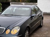 Gebraucht Mercedes E200 122 PS (89 kW) 2005 Schwarz Limousine