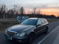 Gebraucht Mercedes E220 Avantgarde 170 PS (125 kW) 2007 Grau Kombi