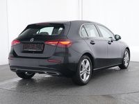 Gebraucht Mercedes A200 Advanced 150 PS (110 kW) 2025 Lack kosmosschwarz Limousine