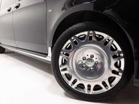 Gebraucht Mercedes V300 AMG 239 PS (175 kW) 2024 Obsidianschwarz Van / Kleinbus