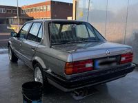 Gebraucht BMW 316 100 PS (73 kW) 1988 Silber Limousine