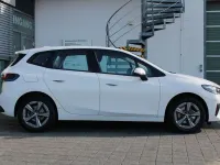 Używany BMW 220 Active Tourer 170 KM (125 kW) 2025 Biały Minivan