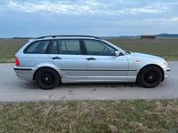 Gebraucht BMW 318 143 PS (105 kW) 2002 Grau Kombi
