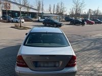 Gebraucht Mercedes C220 156 PS (114 kW) 2001 Silber Limousine