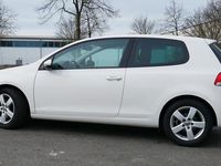 Gebraucht VW Golf VI Team 122 PS (89 kW) 2010 Weiß Kleinwagen