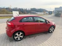 Gebraucht Kia Rio DREAM-TEAM Edition 86 PS (63 kW) 2012 Rot Limousine