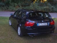 Gebraucht BMW 318 143 PS (105 kW) 2010 Blau Kombi