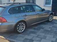 Gebraucht BMW 325 197 PS (144 kW) 2009 Grau Kombi