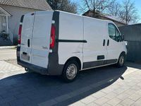 Second-hand Renault Trafic 90 CP (66 kW) 2010 Alb Monovolum