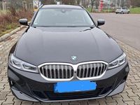 Gebraucht BMW 318 Shadowline 156 PS (114 kW) 2024 Black sapphire metallic Kombi